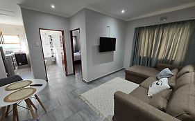 No8@Mosselbay - Central Mosselbay 1 Bedroom Apartment